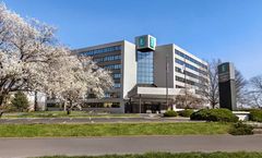 Embassy Suites Hotel