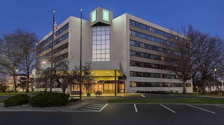 <b>Embassy Suites Hotel Exterior</b>. Images powered by <a href="https://iceportal.shijigroup.com/" title="IcePortal" target="_blank">IcePortal</a>.