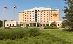 Embassy Suites Hotel Airport