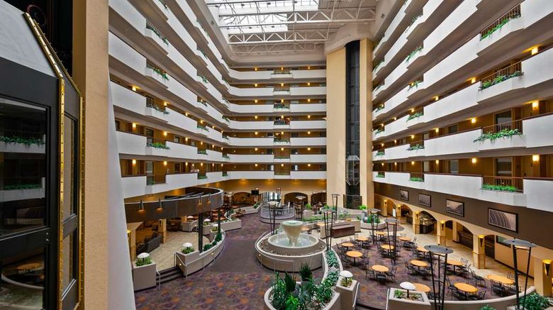 <b>Embassy Suites Hotel Airport Lobby</b>. Images powered by <a href="https://iceportal.shijigroup.com/" title="IcePortal" target="_blank">IcePortal</a>.