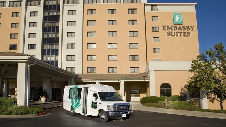 <b>Embassy Suites Hotel Airport Exterior</b>. Images powered by <a href="https://iceportal.shijigroup.com/" title="IcePortal" target="_blank">IcePortal</a>.
