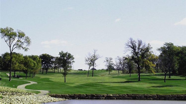 Embassy Suites Hotel Airport Golf