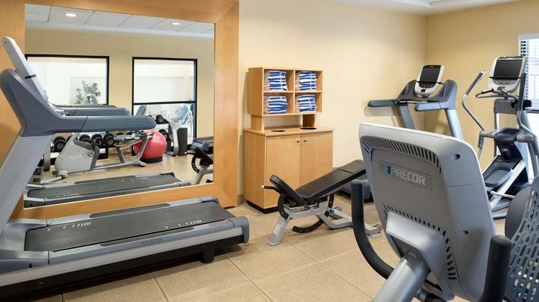 <b>Doubletree Hotel Milwaukee/Brookfield Health</b>. Images powered by <a href="https://iceportal.shijigroup.com/" title="IcePortal" target="_blank">IcePortal</a>.