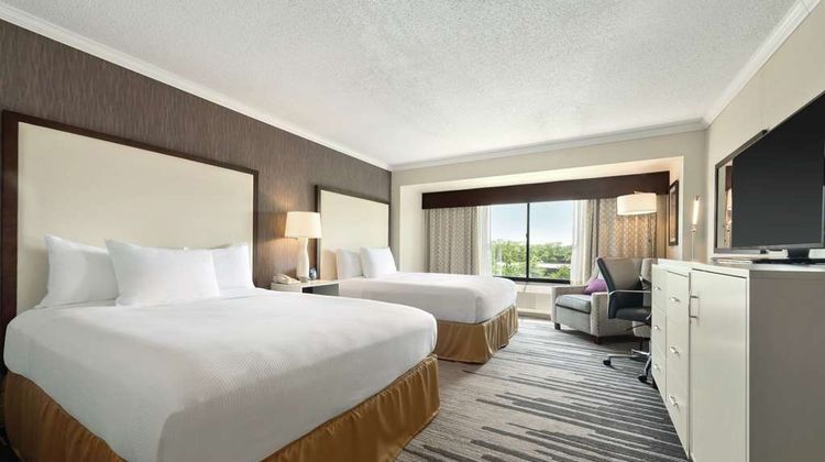 Doubletree Hotel Milwaukee/Brookfield Room