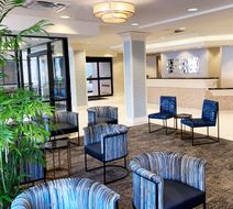 DoubleTree by Hilton Milwaukee Downtown Lobby