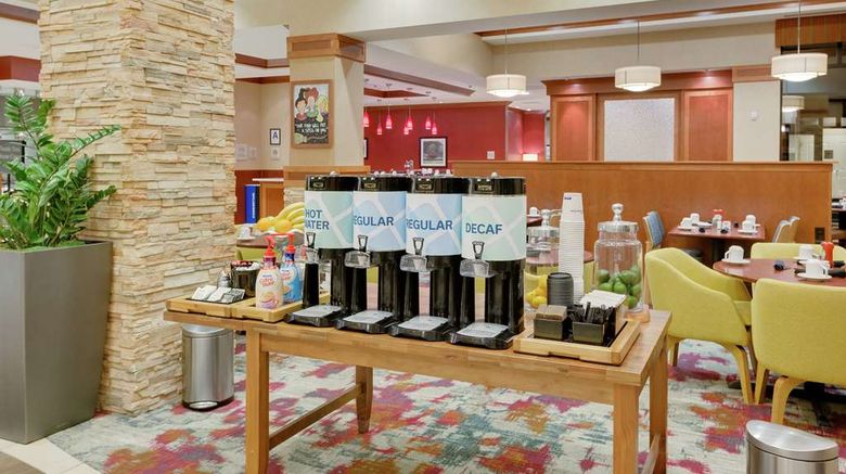 <b>Hilton Garden Inn Milwaukee Airport Lobby</b>. Images powered by <a href="https://iceportal.shijigroup.com/" title="IcePortal" target="_blank">IcePortal</a>.