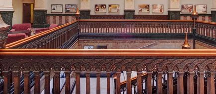 Hilton Garden Inn Milwaukee Downtown Lobby