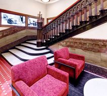 Hilton Garden Inn Milwaukee Downtown Lobby