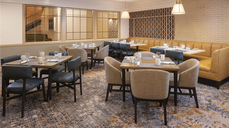 Hilton Milwaukee Restaurant