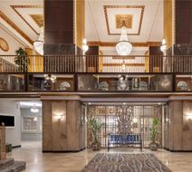 Hilton Milwaukee Lobby