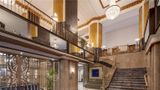 <b>Hilton Milwaukee Lobby</b>. Images powered by <a href="https://iceportal.shijigroup.com/" title="IcePortal" target="_blank">IcePortal</a>.
