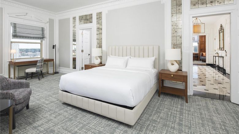<b>Hilton Milwaukee Room</b>. Images powered by <a href="https://iceportal.shijigroup.com/" title="IcePortal" target="_blank">IcePortal</a>.