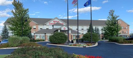 Hilton Garden Inn Oconomowoc Exterior