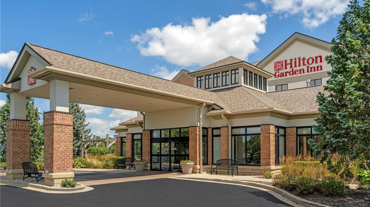 Hilton Garden Inn Oconomowoc Exterior