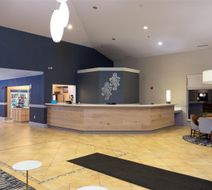 Hilton Garden Inn Milwaukee/Park Place Lobby
