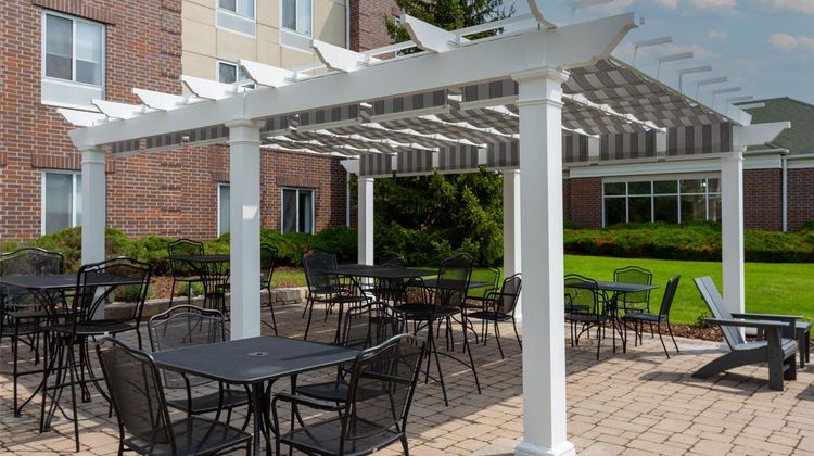 Hilton Garden Inn Milwaukee/Park Place Exterior