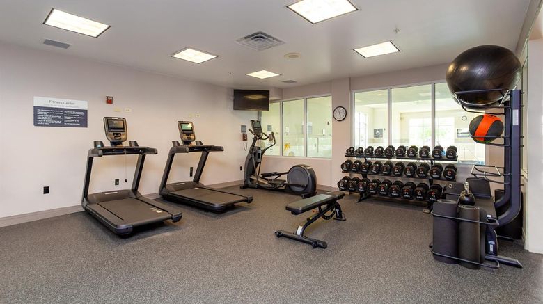 <b>Hilton Garden Inn Milwaukee/Park Place Health</b>. Images powered by <a href="https://iceportal.shijigroup.com/" title="IcePortal" target="_blank">IcePortal</a>.