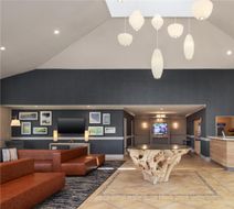 Hilton Garden Inn Milwaukee/Park Place Lobby