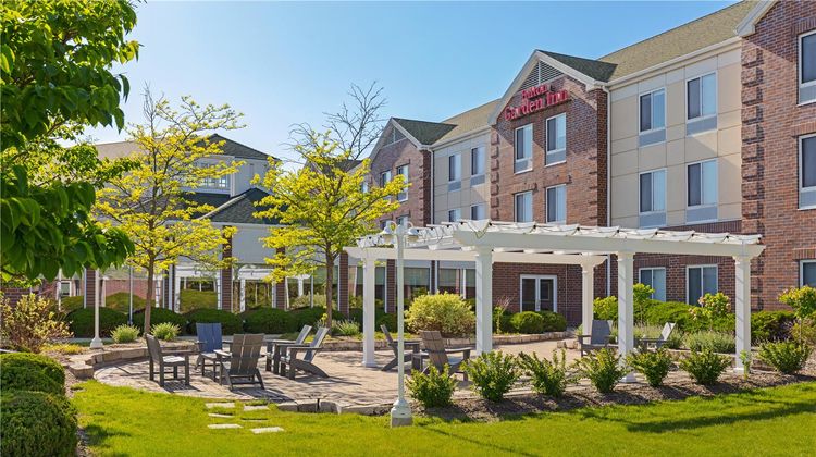Hilton Garden Inn Milwaukee/Park Place Exterior