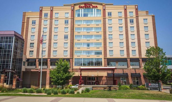 Hilton Garden Inn Mankato Downtown Exterior