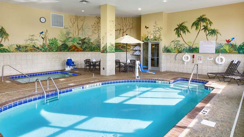 <b>Hilton Garden Inn Mankato Downtown Pool</b>. Images powered by <a href="https://iceportal.shijigroup.com/" title="IcePortal" target="_blank">IcePortal</a>.