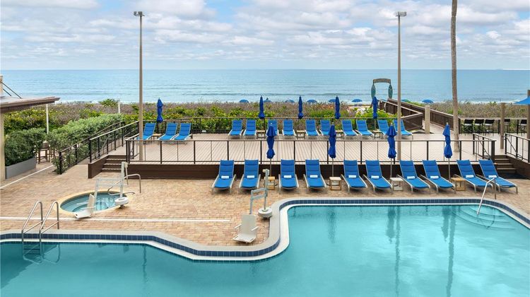 Doubletree Guest Suites Pool