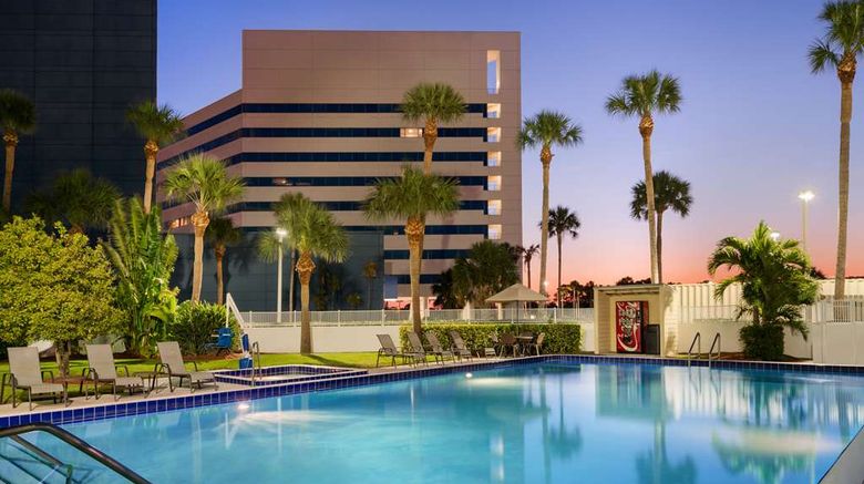 <b>Hilton Melbourne, FL Pool</b>. Images powered by <a href="https://iceportal.shijigroup.com/" title="IcePortal" target="_blank">IcePortal</a>.