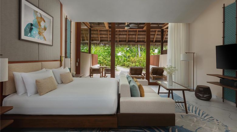 <b>Conrad Maldives Rangali Island Room</b>. Images powered by <a href="https://iceportal.shijigroup.com/" title="IcePortal" target="_blank">IcePortal</a>.
