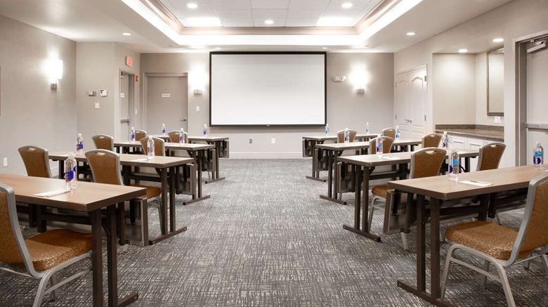 <b>Hilton Garden Inn Nashville/Smyrna Meeting</b>. Images powered by <a href="https://iceportal.shijigroup.com/" title="IcePortal" target="_blank">IcePortal</a>.