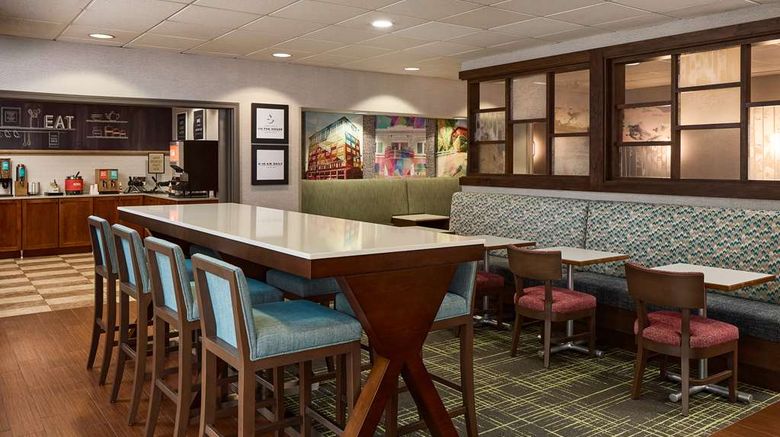 <b>Hampton Inn Massillon Restaurant</b>. Images powered by <a href="https://iceportal.shijigroup.com/" title="IcePortal" target="_blank">IcePortal</a>.