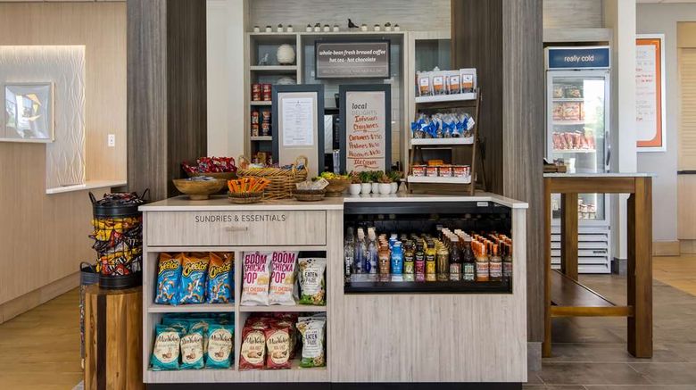 <b>Hilton Garden Inn Madison West/Middleton Restaurant</b>. Images powered by <a href="https://iceportal.shijigroup.com/" title="IcePortal" target="_blank">IcePortal</a>.