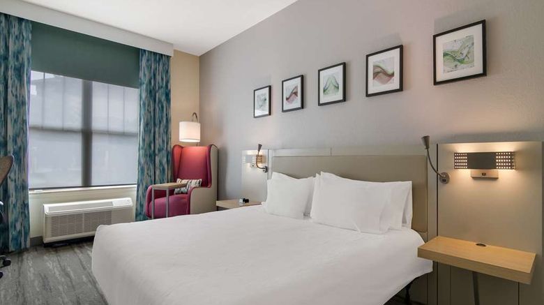 <b>Hilton Garden Inn Madison West/Middleton Room</b>. Images powered by <a href="https://iceportal.shijigroup.com/" title="IcePortal" target="_blank">IcePortal</a>.