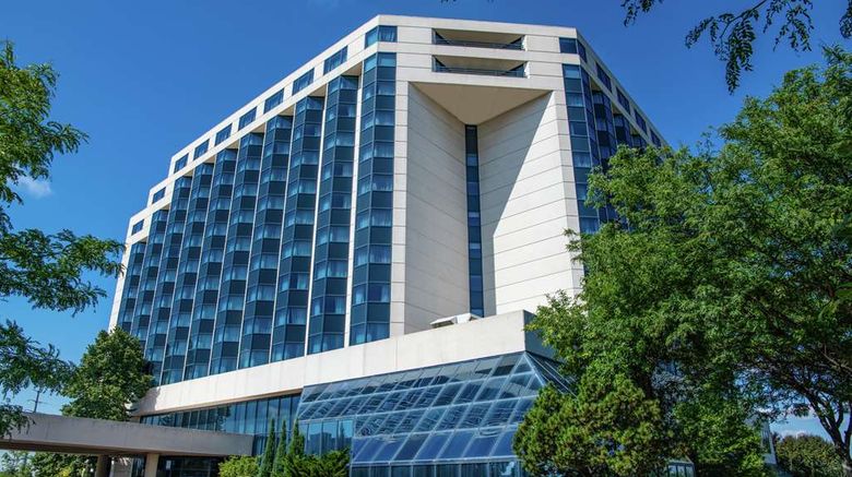 <b>Hilton Minneapolis/St Paul Airport Mall Exterior</b>. Images powered by <a href="https://iceportal.shijigroup.com/" title="IcePortal" target="_blank">IcePortal</a>.