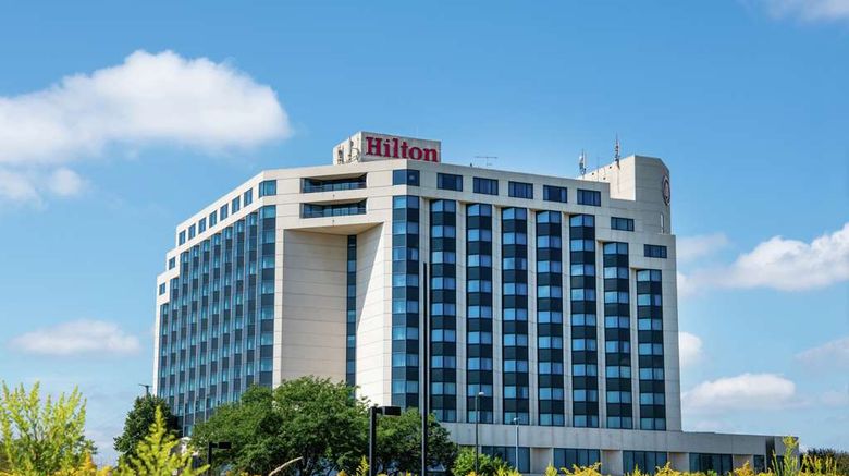 <b>Hilton Minneapolis/St Paul Airport Mall Exterior</b>. Images powered by <a href="https://iceportal.shijigroup.com/" title="IcePortal" target="_blank">IcePortal</a>.