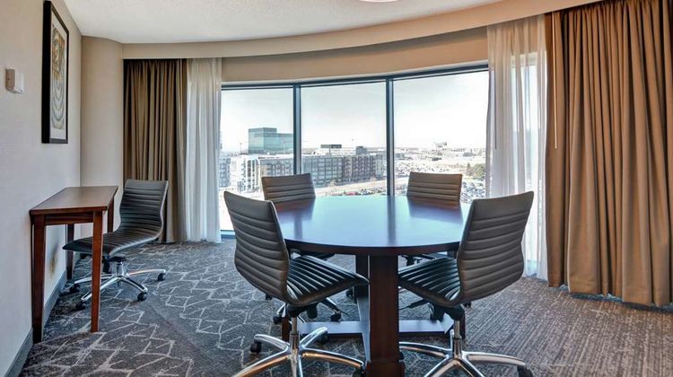 Embassy Suites Minneapolis Airport Room