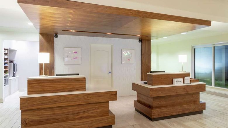 <b>Hilton Garden Inn Bloomington Lobby</b>. Images powered by <a href="https://iceportal.shijigroup.com/" title="IcePortal" target="_blank">IcePortal</a>.