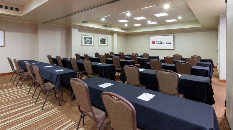 <b>Hilton Garden Inn Bloomington Meeting</b>. Images powered by <a href="https://iceportal.shijigroup.com/" title="IcePortal" target="_blank">IcePortal</a>.