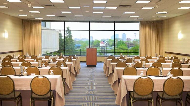 <b>DoubleTree by Hilton Bloomington Mpls S Meeting</b>. Images powered by <a href="https://iceportal.shijigroup.com/" title="IcePortal" target="_blank">IcePortal</a>.