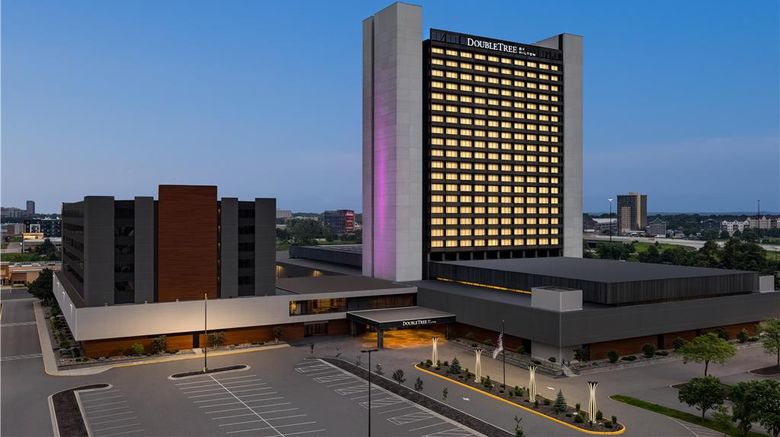 <b>DoubleTree by Hilton Bloomington Mpls S Exterior</b>. Images powered by <a href="https://iceportal.shijigroup.com/" title="IcePortal" target="_blank">IcePortal</a>.