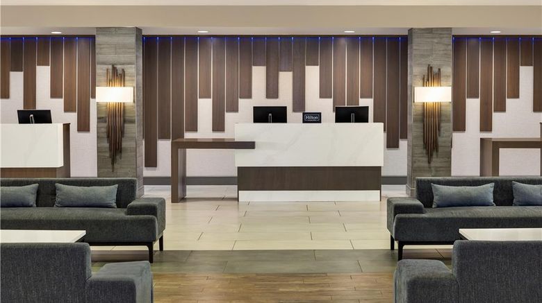 <b>DoubleTree by Hilton Bloomington Mpls S Lobby</b>. Images powered by <a href="https://iceportal.shijigroup.com/" title="IcePortal" target="_blank">IcePortal</a>.