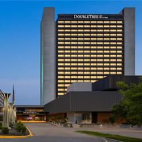 DoubleTree by Hilton Bloomington Mpls S