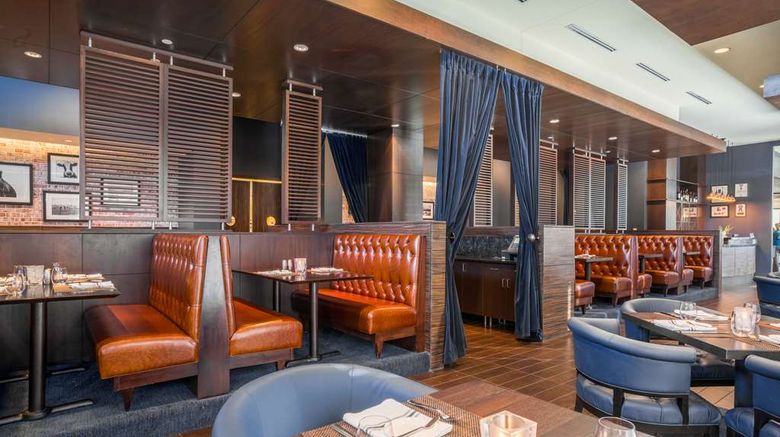 <b>Hilton Minneapolis - Bloomington Restaurant</b>. Images powered by <a href="https://iceportal.shijigroup.com/" title="IcePortal" target="_blank">IcePortal</a>.