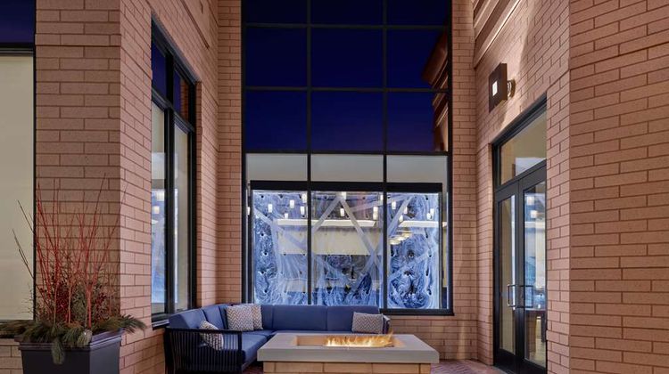 Hilton Garden Inn Downtown Minneapolis Exterior