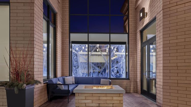 Hilton Garden Inn Downtown Minneapolis Exterior