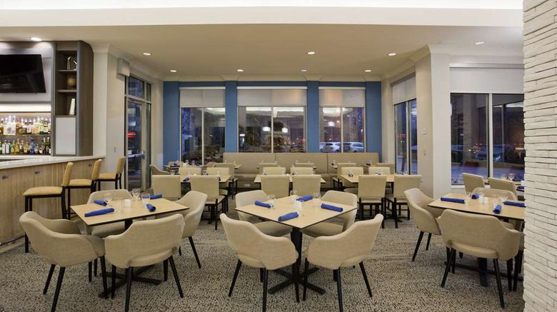 <b>Hilton Garden Inn Eagan Restaurant</b>. Images powered by <a href="https://iceportal.shijigroup.com/" title="IcePortal" target="_blank">IcePortal</a>.