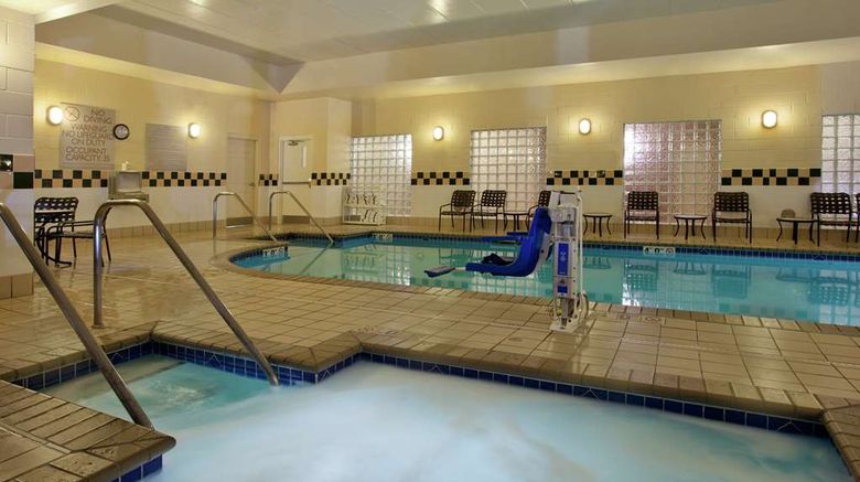 <b>Hilton Garden Inn Eden Prairie Pool</b>. Images powered by <a href="https://iceportal.shijigroup.com/" title="IcePortal" target="_blank">IcePortal</a>.