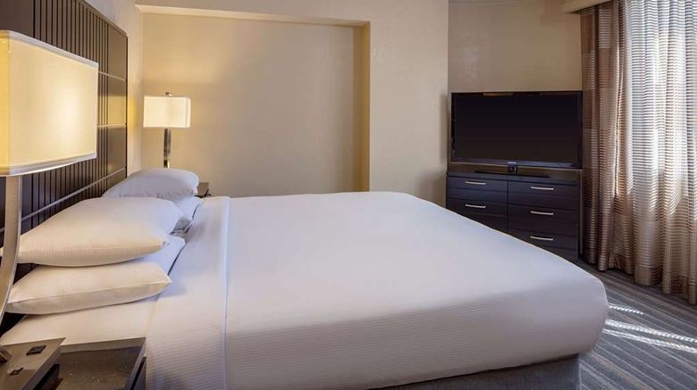 <b>Doubletree Suites by Hilton Minneapolis Other</b>. Images powered by <a href="https://iceportal.shijigroup.com/" title="IcePortal" target="_blank">IcePortal</a>.