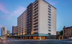 Doubletree Suites by Hilton Minneapolis