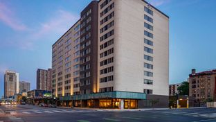 Doubletree Suites by Hilton Minneapolis
