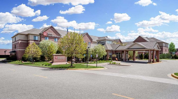Hilton Garden Inn Maple Grove Exterior